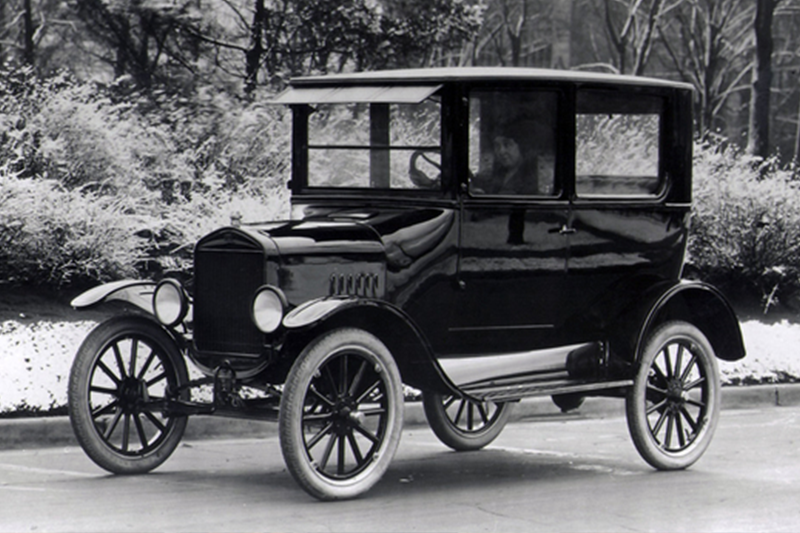1925 Model T Ford, 2 door sedan